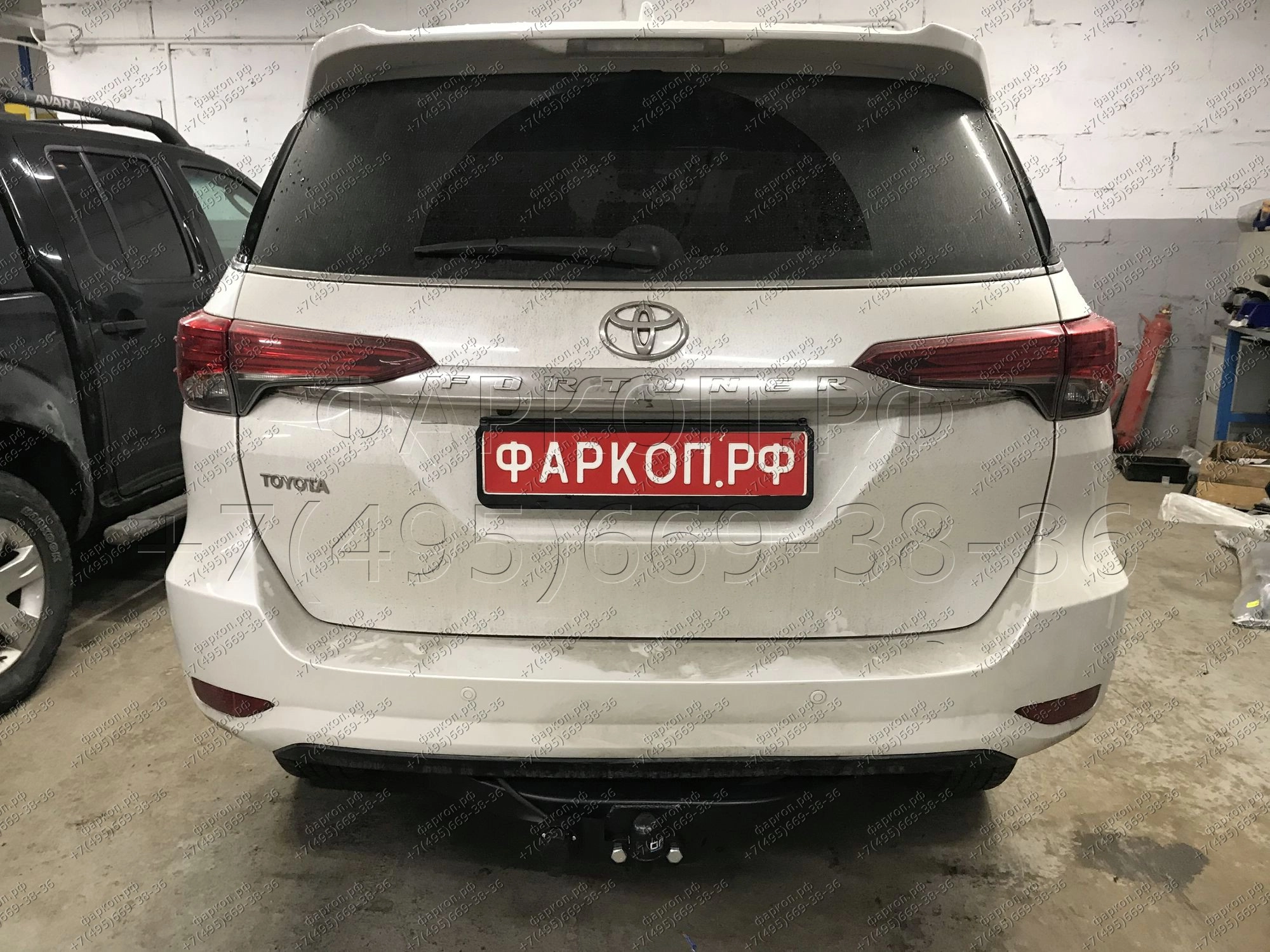 Фаркоп Toyota Fortuner 2015- 3015-F Oris купить в Москве